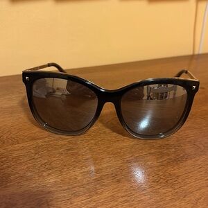 Guess - sunglasses